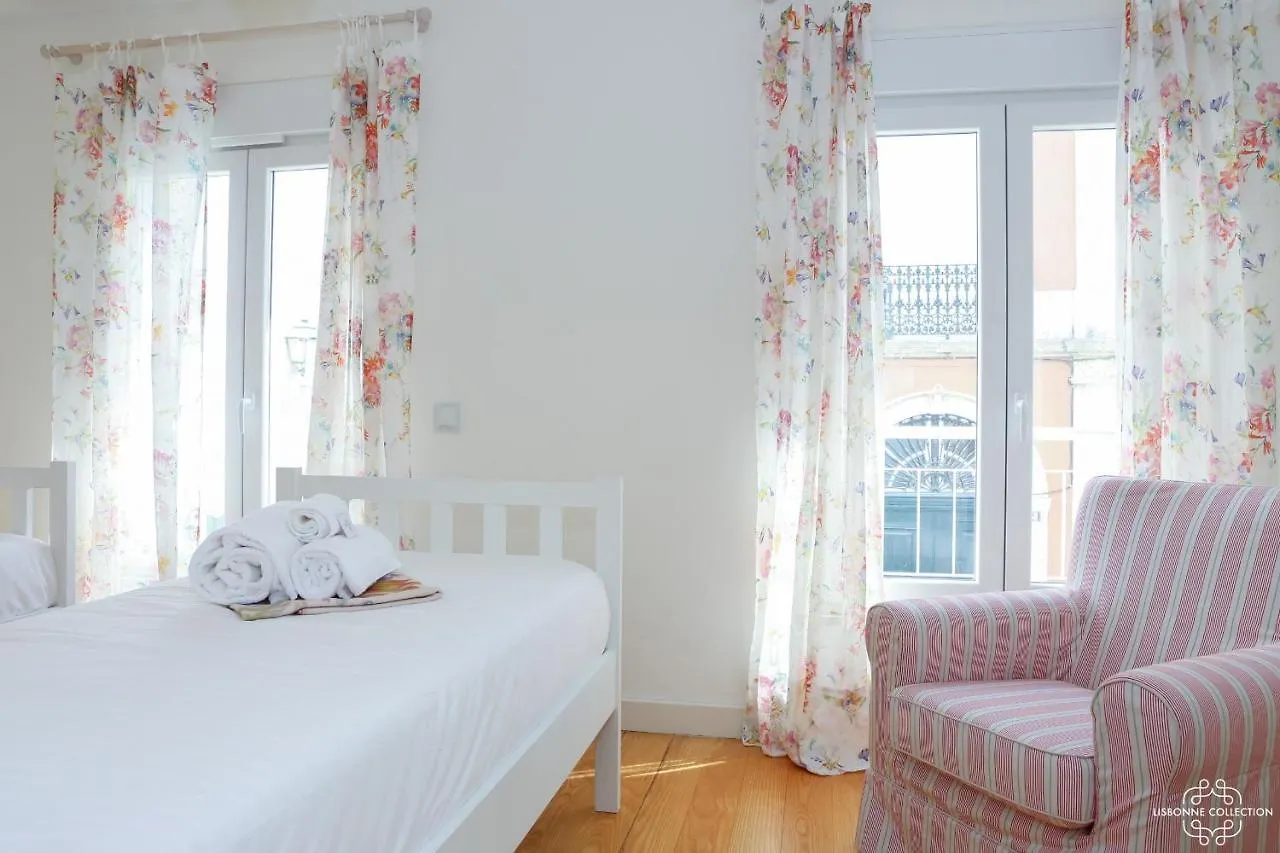Azulejos' Charming Apartment With Terrace 2 By Lisbonne Collection