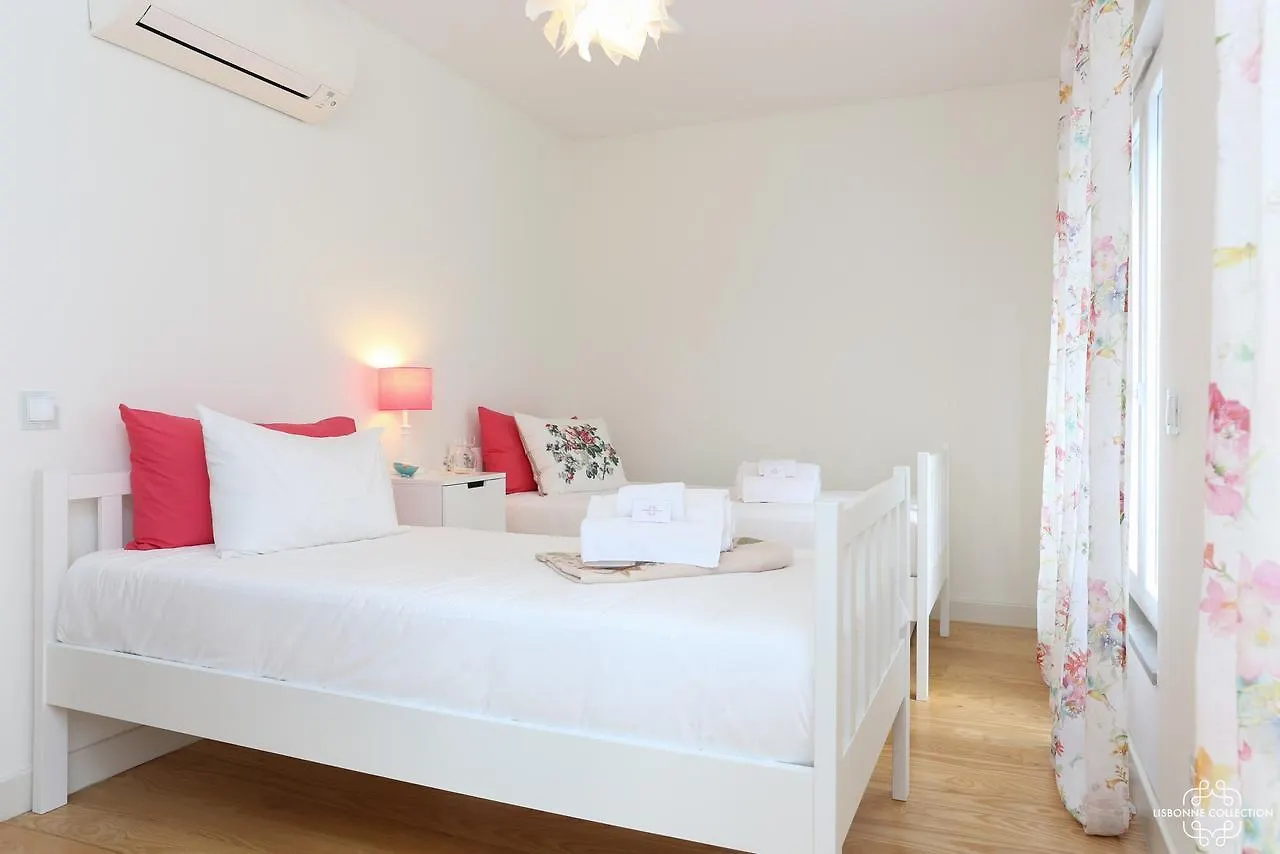 Azulejos' Charming Apartment With Terrace 2 By Lisbonne Collection 0*, Lisbon