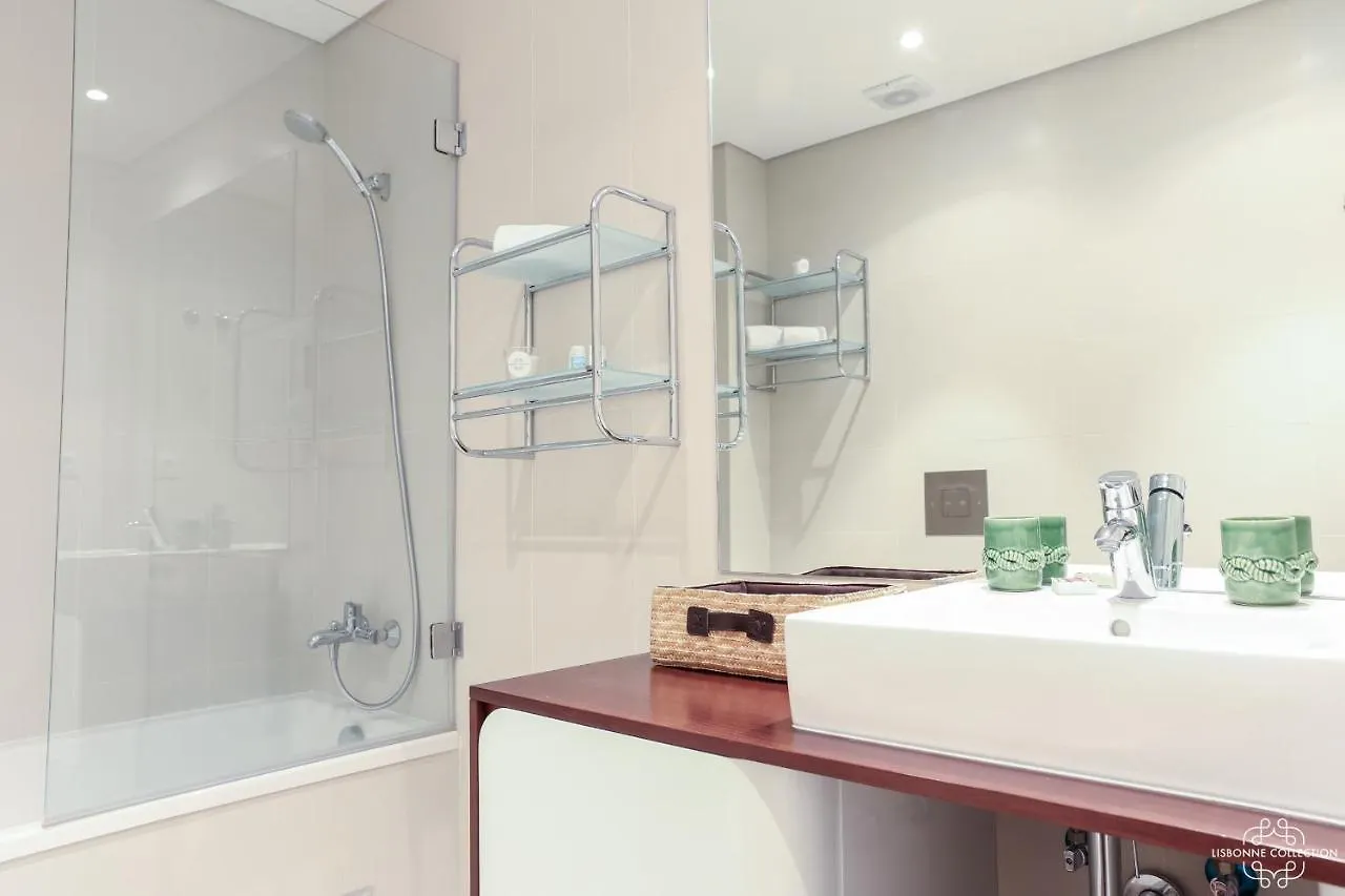 Azulejos' Charming Apartment With Terrace 2 By Lisbonne Collection