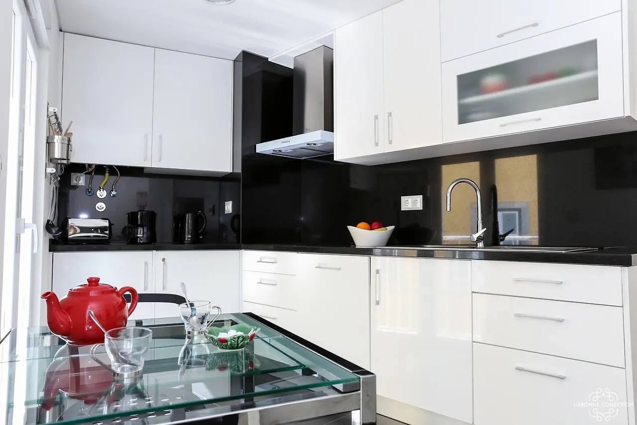 Azulejos' Charming Apartment With Terrace 2 By Lisbonne Collection Португалия
